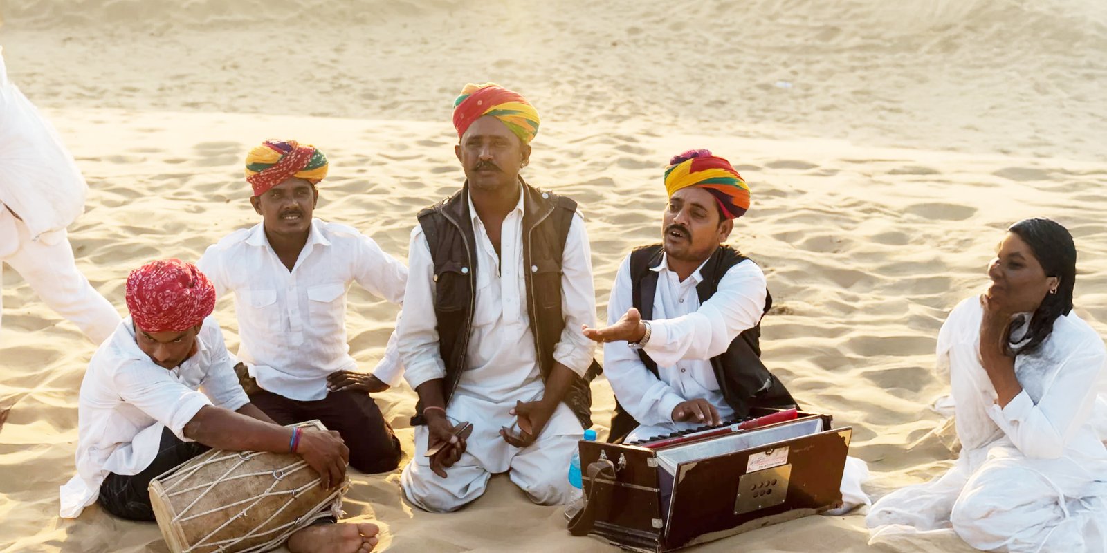 Rajasthani-Folk-Music-Sand-Dunes-Jaisalmer-India